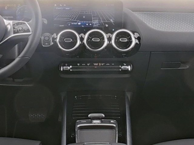 Mercedes-Benz GLA 180 Automatic Progressive Advanced - foto 4 di 4