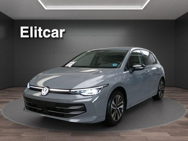 Volkswagen Golf 1.5 eTSI 150 CV ACT DSG Life, del 2026, 25.431 km, in vendita a Dormelletto (NO)