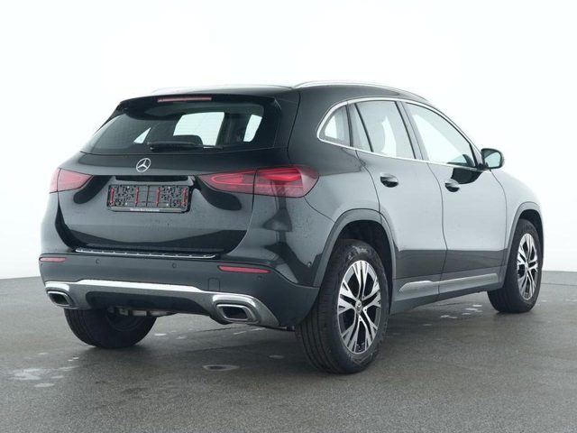 Mercedes-Benz GLA 180 Automatic Progressive Advanced - foto 3 di 4