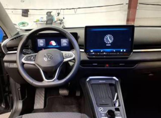 Volkswagen T-Roc 1.5 eTSI ACT DSG Life - foto 4 di 4