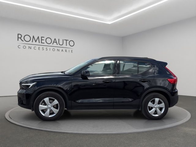 Volvo XC40 B3 automatico ESSENTIAL - foto 3 di 4