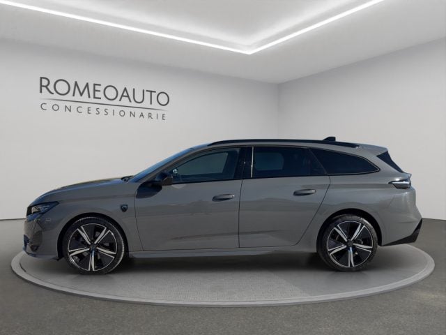 Peugeot 308 1.5 bluehdi Sw GT 130 cv eat8 - foto 3 di 4