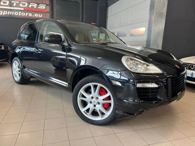 Porsche Cayenne 4.8 Turbo - foto 2 di 4