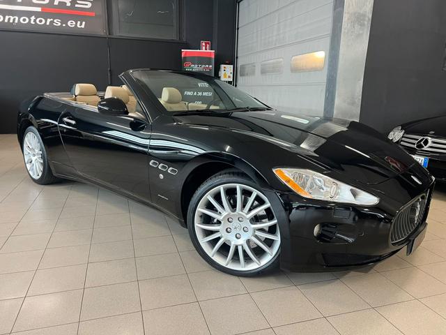 Maserati GranCabrio 4.7 440CV TAGLIANDI UFFICIALI ! 2 PROPRIETARI ! - foto 2 di 4