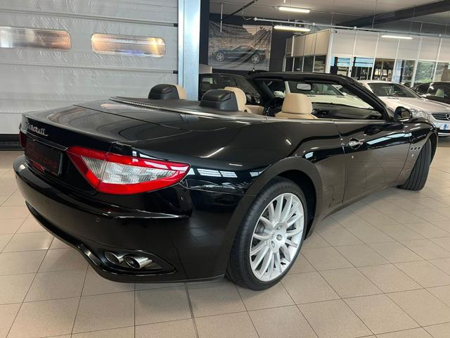 Maserati GranCabrio 4.7 440CV TAGLIANDI UFFICIALI ! 2 PROPRIETARI ! - foto 3 di 4