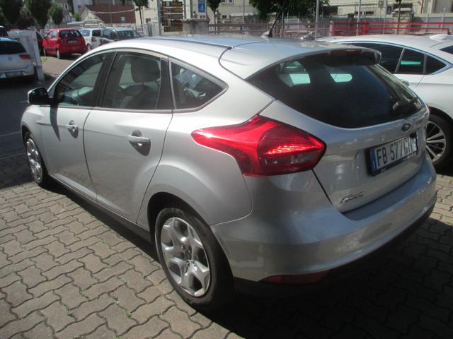 Ford Focus 1.6 GPL 120cv NAVY-CAMERA - foto 4 di 4