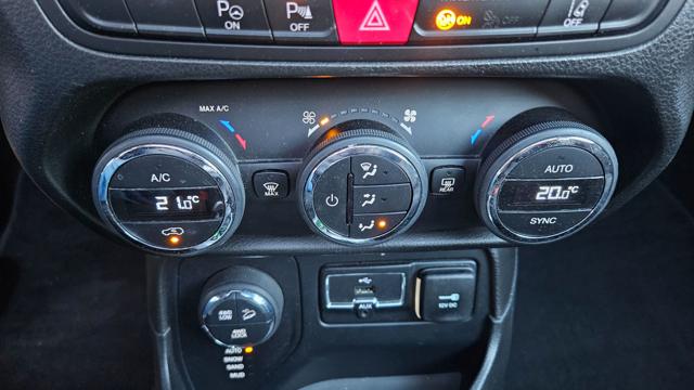 Jeep Renegade 2.0 mjt Limited 4wd 140cv auto RIDOTTE-TETTO-CAM usato a BOLZANO