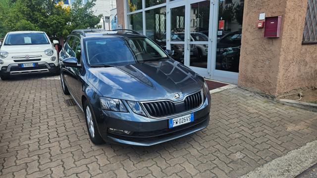 Skoda Octavia Wagon 1.6 tdi Executive 115cv NAVY-CAMERA-CARPLAY usato a BOLZANO