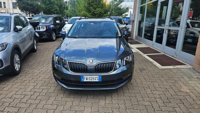 Skoda Octavia Wagon 1.6 tdi Executive 115cv NAVY-CAMERA-CARPLAY - foto 3 di 4
