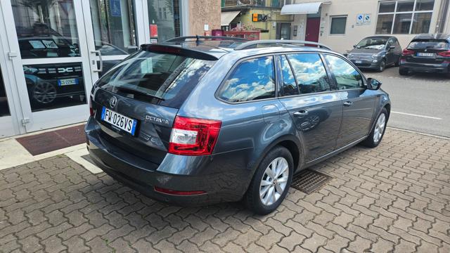 Skoda Octavia Wagon 1.6 tdi Executive 115cv NAVY-CAMERA-CARPLAY - foto 4 di 4