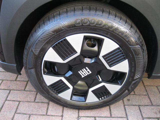 Fiat Grande Panda 1.2 Hybrid 110 CV S&S Icon - foto 3 di 4