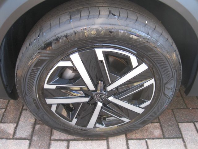 Peugeot 2008 Turbo benzina 100cv Style con Pack Vision&Navig - foto 3 di 4