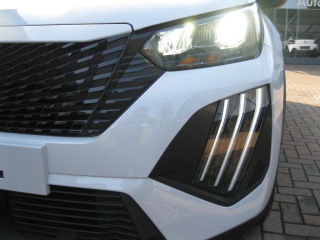 Peugeot 2008 Turbo benzina 100cv Style con Pack Vision&Navig - foto 2 di 4