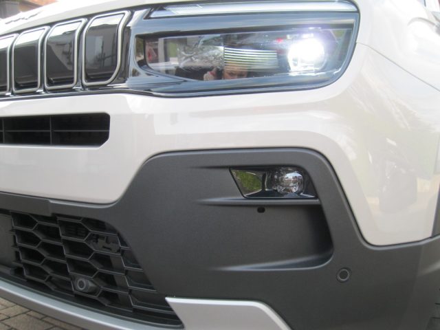 Jeep Avenger 1.2 Turbo 100 CV MHEV Summit - foto 2 di 4