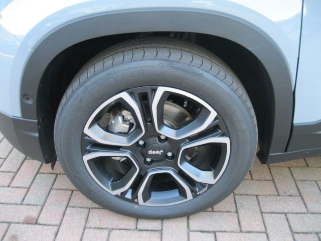 Jeep Avenger 1.2 Turbo 100 CV MHEV Summit - foto 4 di 4