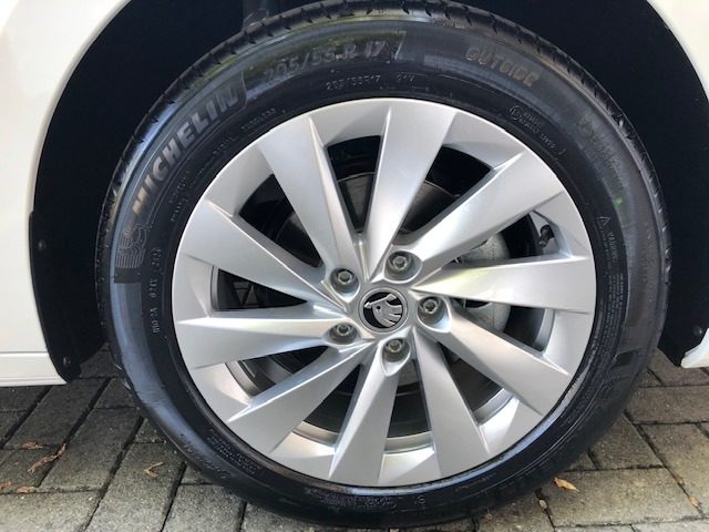 Skoda Octavia 2.0 TDI 116cv Wagon Executive nuovo a FORLì