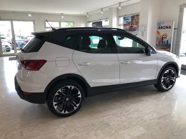 SEAT Arona Nuova 1.0 Tsi 95cv Black Edition Promo! - foto 4 di 4