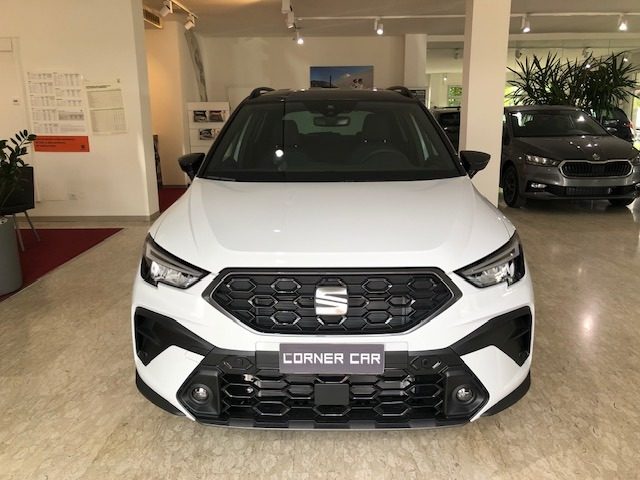 SEAT Arona Nuova 1.0 Tsi 95cv Black Edition Promo! - foto 2 di 4