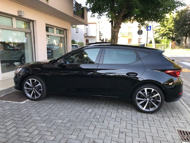 SEAT Leon 1.5 TSI 150 CV FR - foto 3 di 4