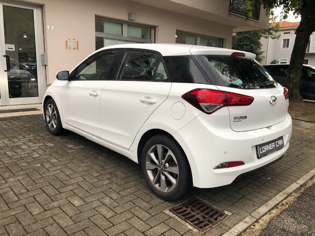 Hyundai i20 1.2 84 CV 5 porte Comfort - foto 4 di 20