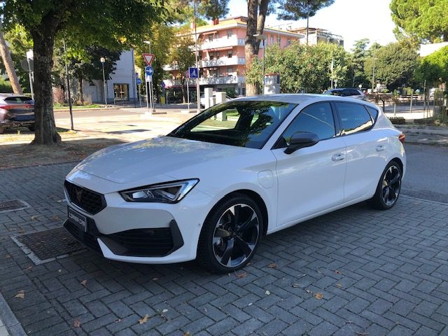CUPRA Leon 1.4 e-HYBRID 204 CV DSG, del 2023, 25.150 km, in vendita a FORLì (FC)