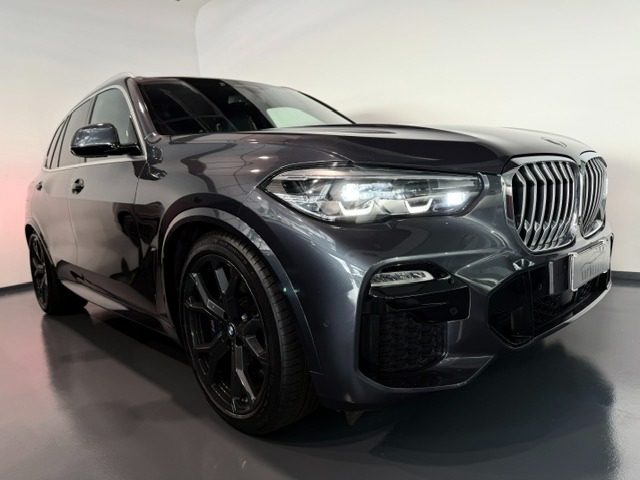 BMW X5 xDrive 30d 265CV M-SPORT 7 POSTI usato a SANTA MARIA DI SALA
