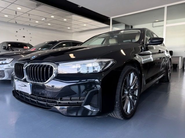 BMW 520 d 190CV 48V BERLINA CERCHI DA 20 usato a SANTA MARIA DI SALA