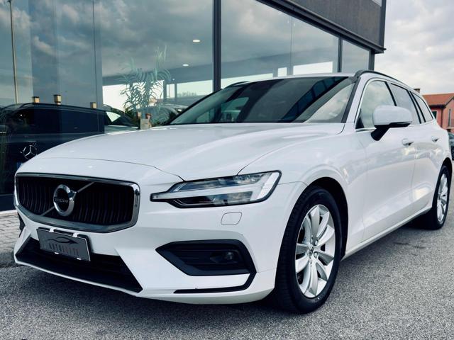 Volvo V60 B4 (d) Geartronic Momentum SENZA VINCOLI usato a SANTA MARIA DI SALA