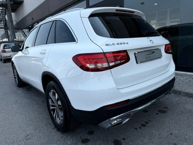 Mercedes-Benz GLC 220 d 4Matic 170CV Executive - foto 3 di 4
