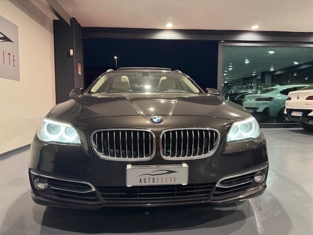 BMW 520 d xDrive Luxury Line/TETTO PANORAMICO - foto 2 di 4