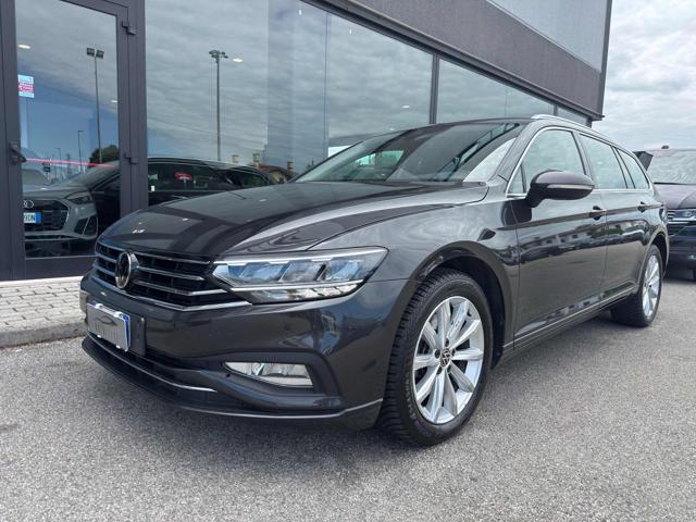 Volkswagen Passat Variant 2.0 TDI SCR 122 CV EVO DSG Business usato a SANTA MARIA DI SALA