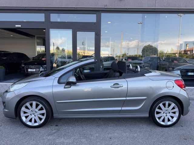 Peugeot 207 1.6 THP 156CV CC Féline - foto 2 di 4