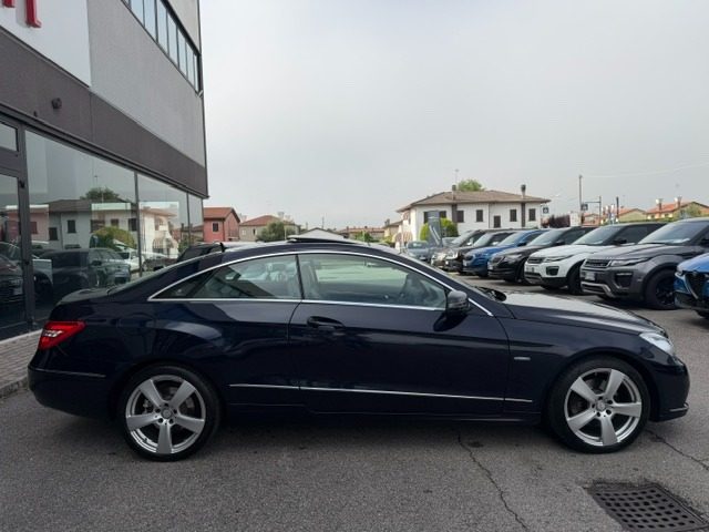 Mercedes-Benz E 350 CDI Coupé BlueEFFICIENCY Avantgarde - foto 4 di 4