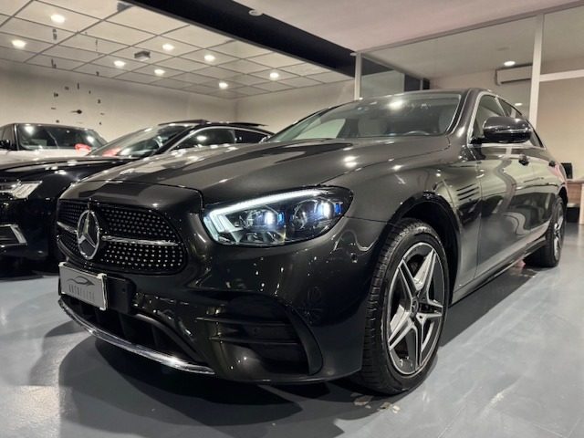 Mercedes-Benz E 300 de 4Matic Berlina Premium Plus AMG usato a SANTA MARIA DI SALA