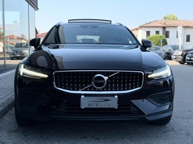 Volvo V60 Cross Country D4 AWD 190CV Geartronic *TETTO APRIBILE - foto 2 di 4