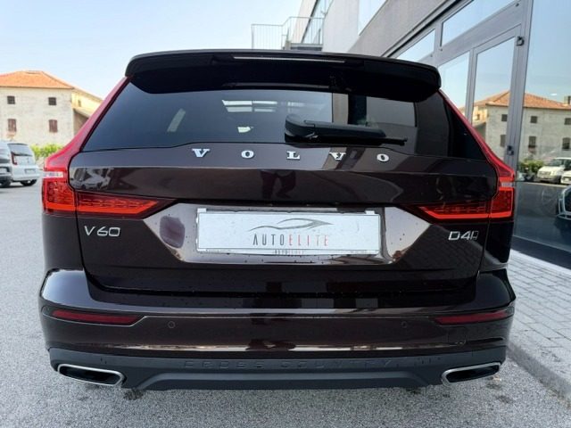Volvo V60 Cross Country D4 AWD 190CV Geartronic *TETTO APRIBILE - foto 4 di 4