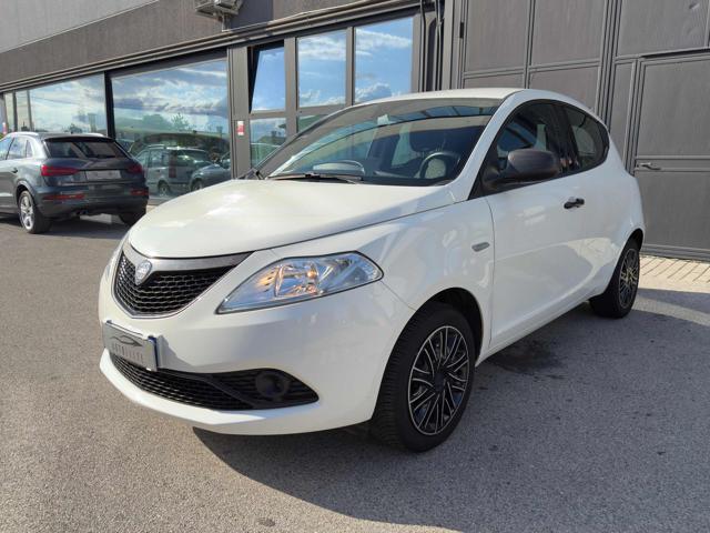 Lancia Ypsilon 1.2 69 CV 5 porte Platinum usato a SANTA MARIA DI SALA
