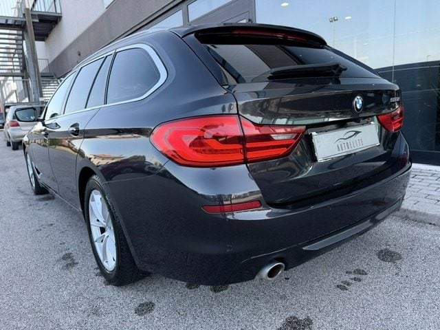 BMW 520 d 190CV Touring Luxury GANCIO TRAINO - foto 3 di 4