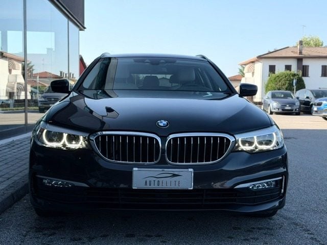 BMW 520 d 190CV Touring Luxury GANCIO TRAINO - foto 2 di 4