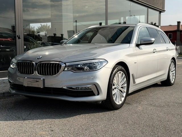 BMW 520 d 190CV Touring Luxury, del 2019, 127.000 km, in vendita a Santa Maria Di Sala (VE)