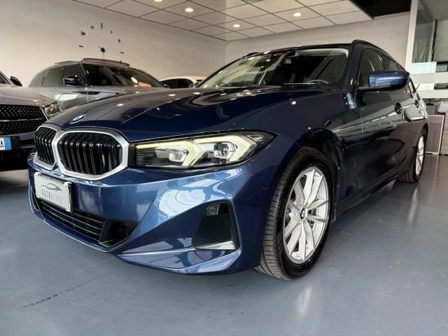 BMW 318 d 150CV 48V *NEW MODEL* Business Advantage, del 2022, 130.000 km, in vendita a Santa Maria Di Sala (VE)