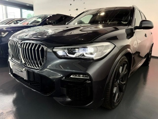 BMW X5 xDrive 30d 265CV M-SPORT 7 POSTI, del 2020, 70.000 km, in vendita a Santa Maria Di Sala (VE)