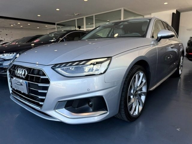Audi A4 Avant 40 TDI 190CV/FARI MATRIX/CAMERE 360*, del 2020, 107.000 km, in vendita a Santa Maria Di Sala (VE)