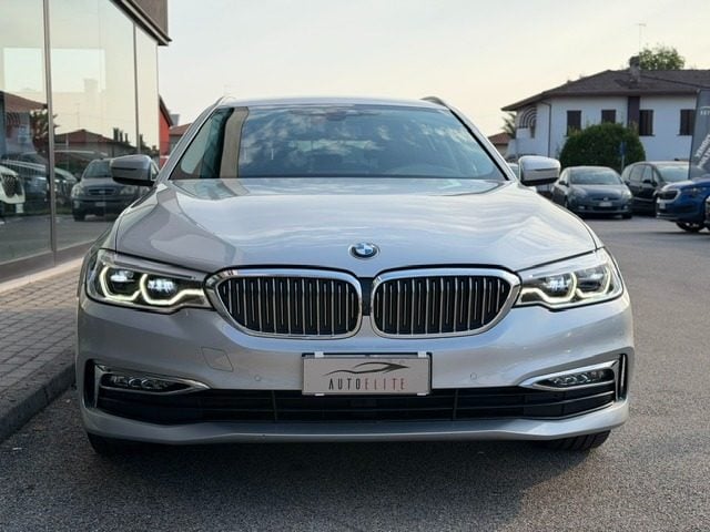 BMW 520 d 190CV Touring Luxury, del 2019, 127.000 km, in vendita a Santa Maria Di Sala (VE)
