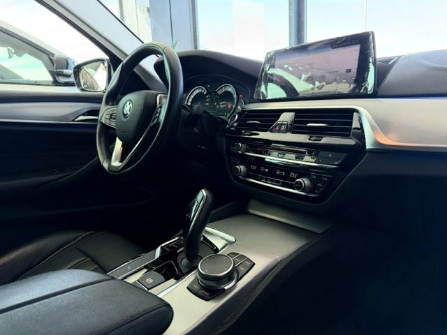 BMW 520 d 190CV Touring Luxury - foto 4 di 4