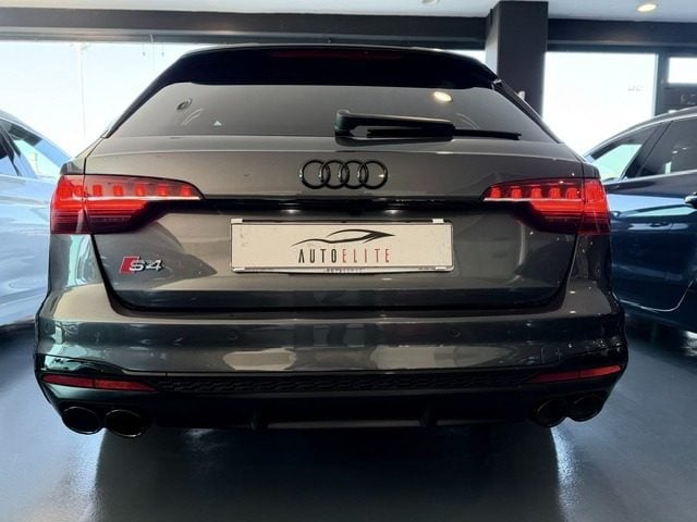 Audi S4 Avant TDI 347cv Black Edition sport attitude - foto 4 di 4