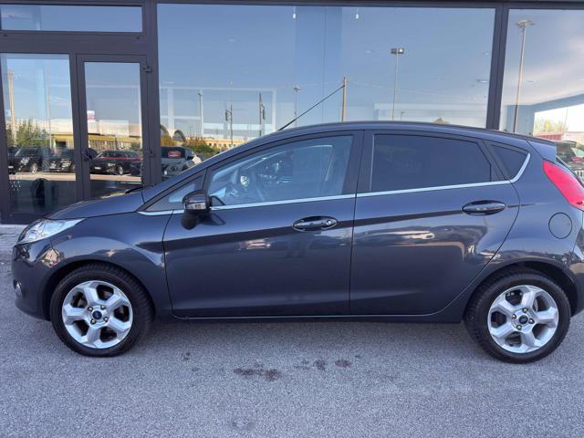 Ford Fiesta 1.6 TDCi 95 CV 5p. Titanium - foto 4 di 4