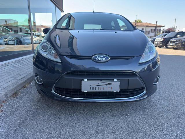 Ford Fiesta 1.6 TDCi 95 CV 5p. Titanium - foto 2 di 4