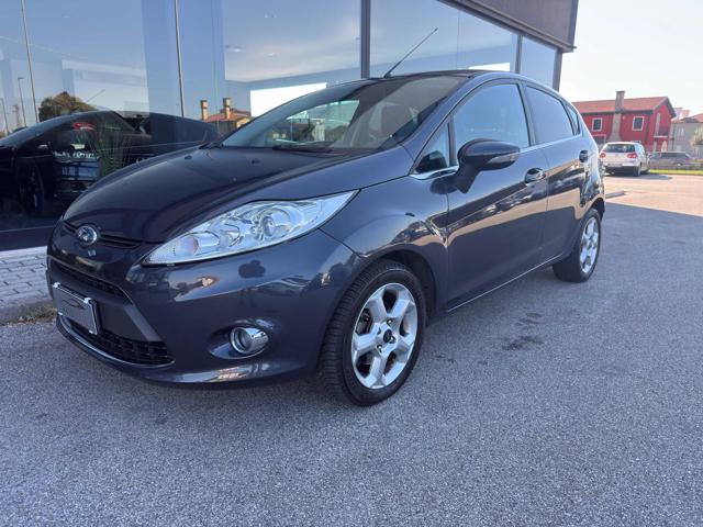 Ford Fiesta 1.6 TDCi 95 CV 5p. Titanium, del 2010, 138.000 km, in vendita a Santa Maria Di Sala (VE)