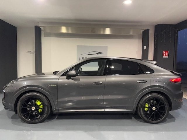 Porsche Cayenne Coupé 3.0 V6 Hybrid EDITION BLACK, del 2019, 62.600 km, in vendita a Santa Maria Di Sala (VE)